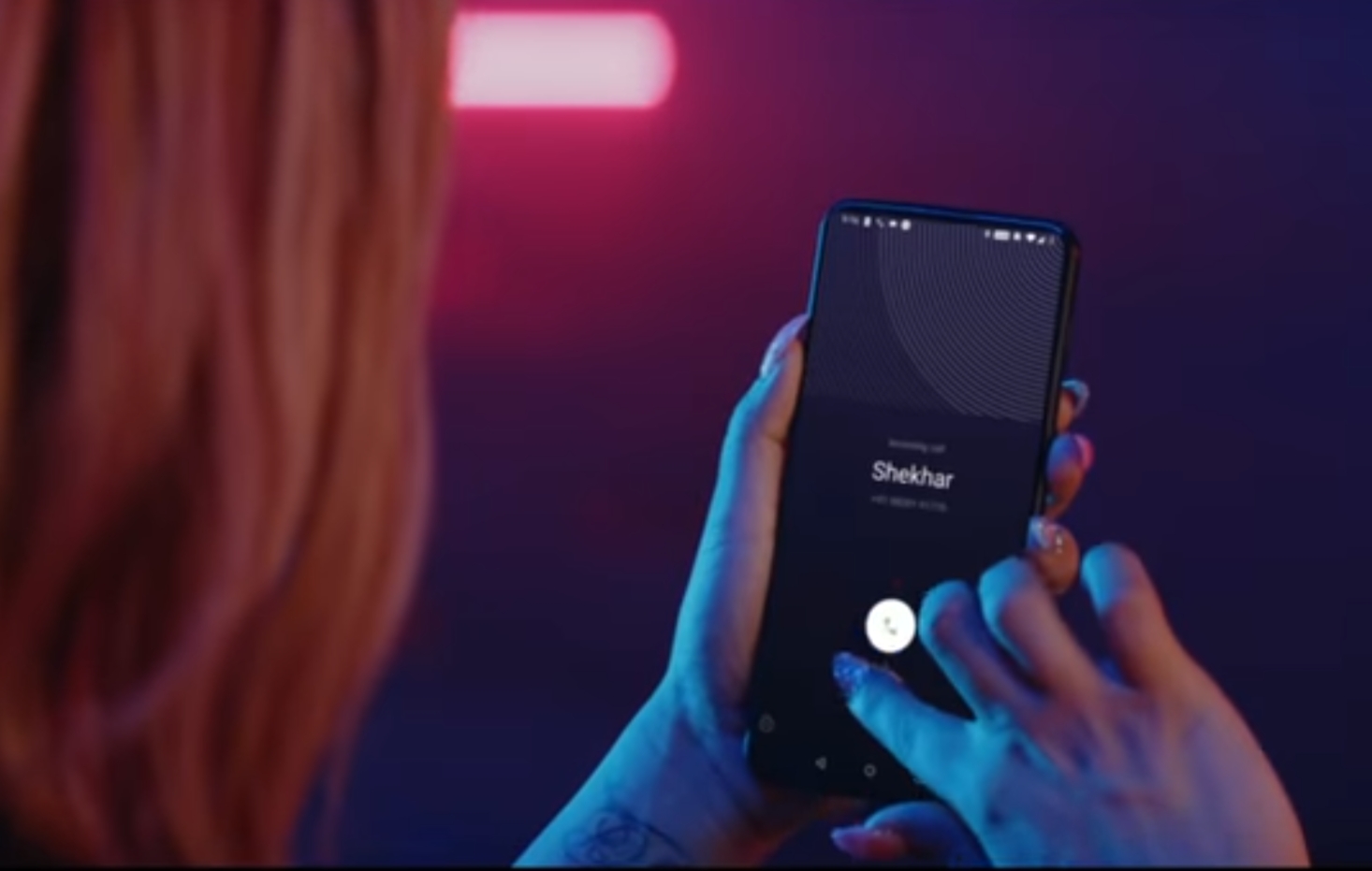 OnePlus 7 Upptäckt i en video; Att ha 3X zoom, popup-Selfie-kamera och A + -skärm 1