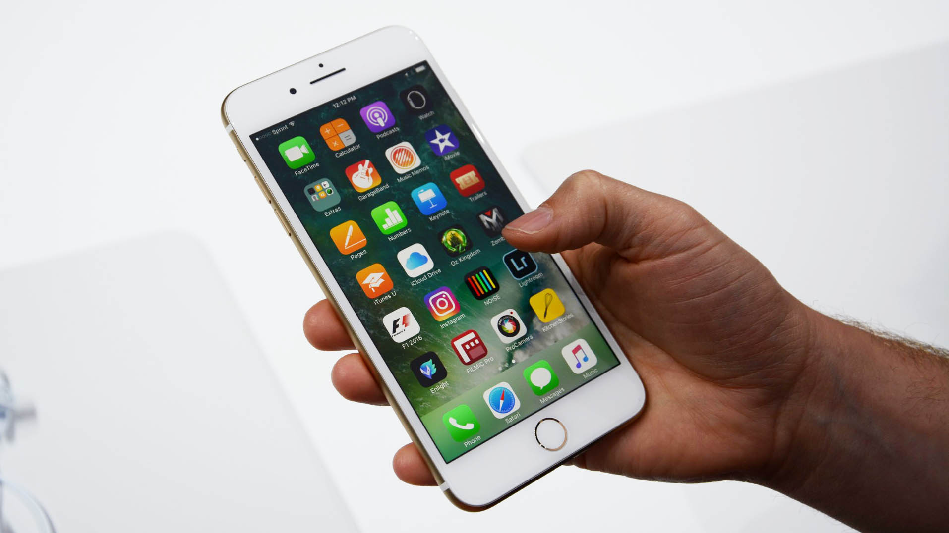 Apple concorda em pagar até US $ 500 milhões aos proprietários de iPhone por alegações de que desacelerou deliberadamente aparelhos antigos