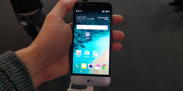LG G5 na mão