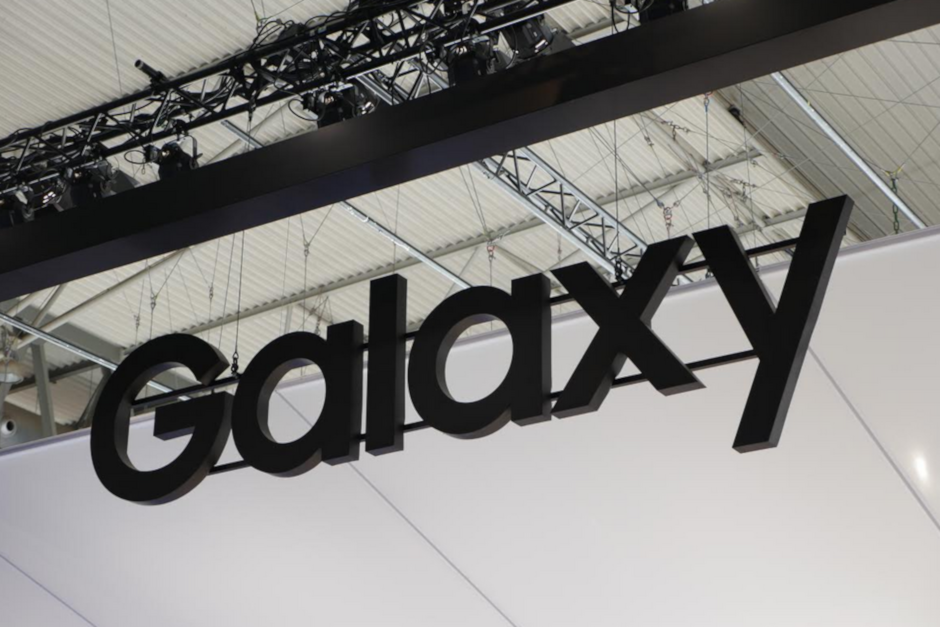 A FCC certifica um novo telefone Samsung básico