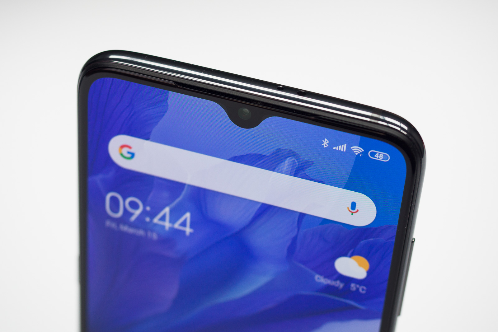 A Xiaomi acabou de patentear um telefone com um entalhe invertido de aparência estranha