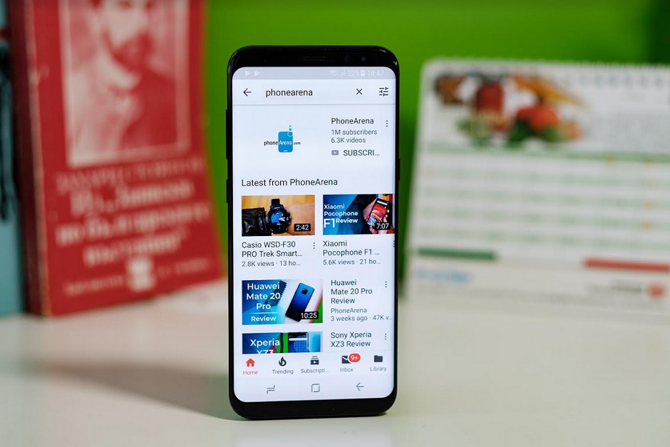 No Android 10, YouTubeO tema Escuro pode ser vinculado às configurações do sistema