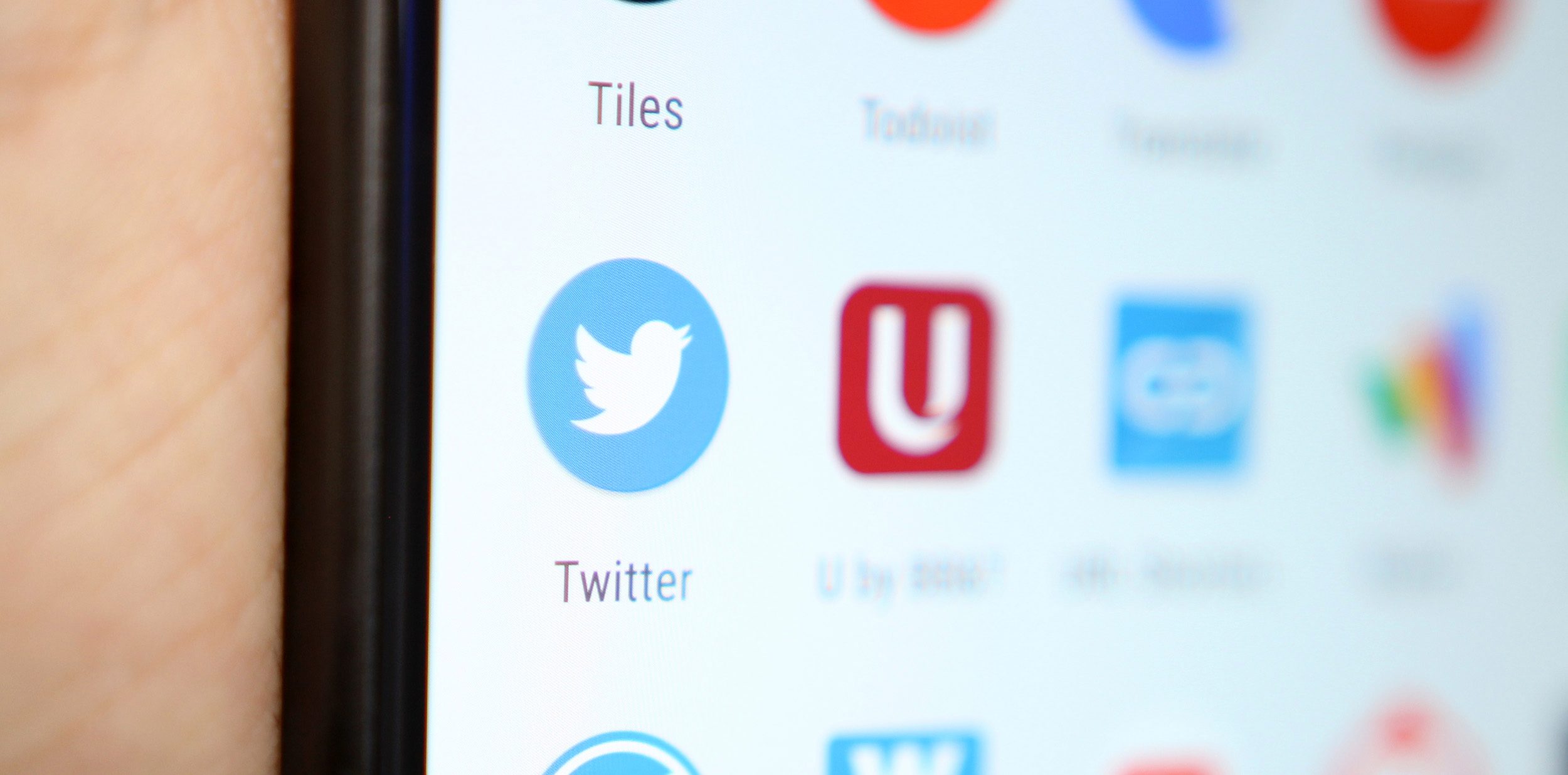 Twitter 7.2 lançando com o modo noturno automático para Android