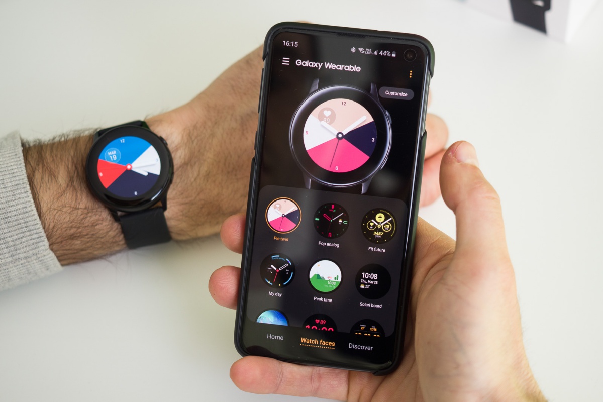 Uma atualização da interface do usuário traz uma série de novos recursos para os smartwatches Samsung mais antigos